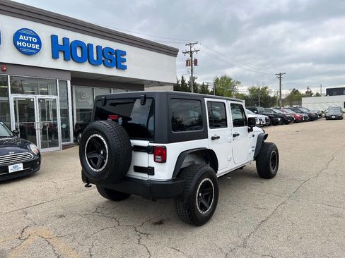 Used 2016 Jeep Wrangler Unlimited Sport image 10