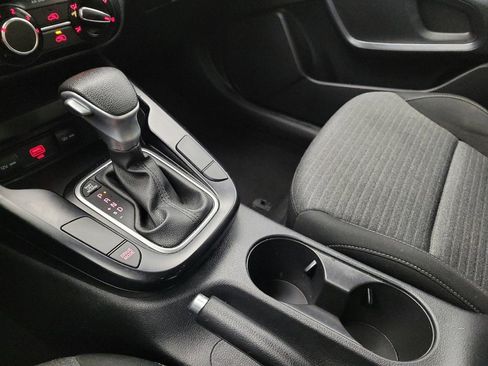 Used 2021 Kia Soul S image 26