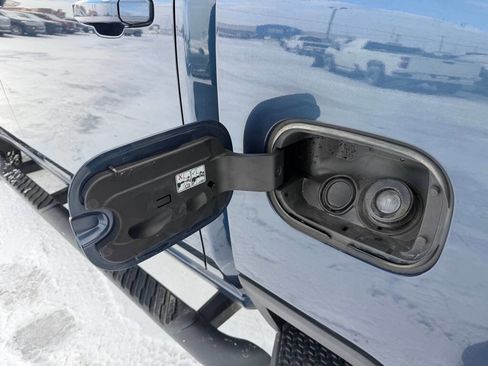 Used 2020 Chevrolet Silverado 2500 LT image 42