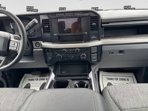 Used 2024 Ford F350 XLT AWD/4WD image 12