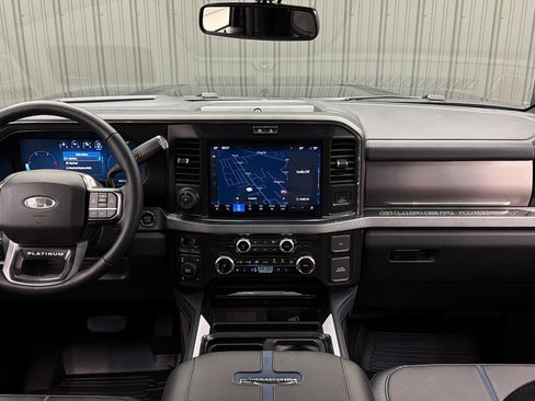 Used 2026 Ford F250 Platinum w/ FX4 Off-Road Package AWD/4WD image 44