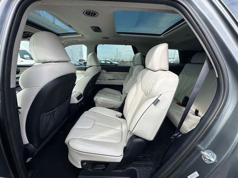 Used 2024 Hyundai Palisade Limited AWD/4WD image 30