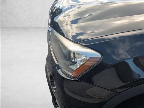 Used 2017 BMW X3 sDrive28i image 13