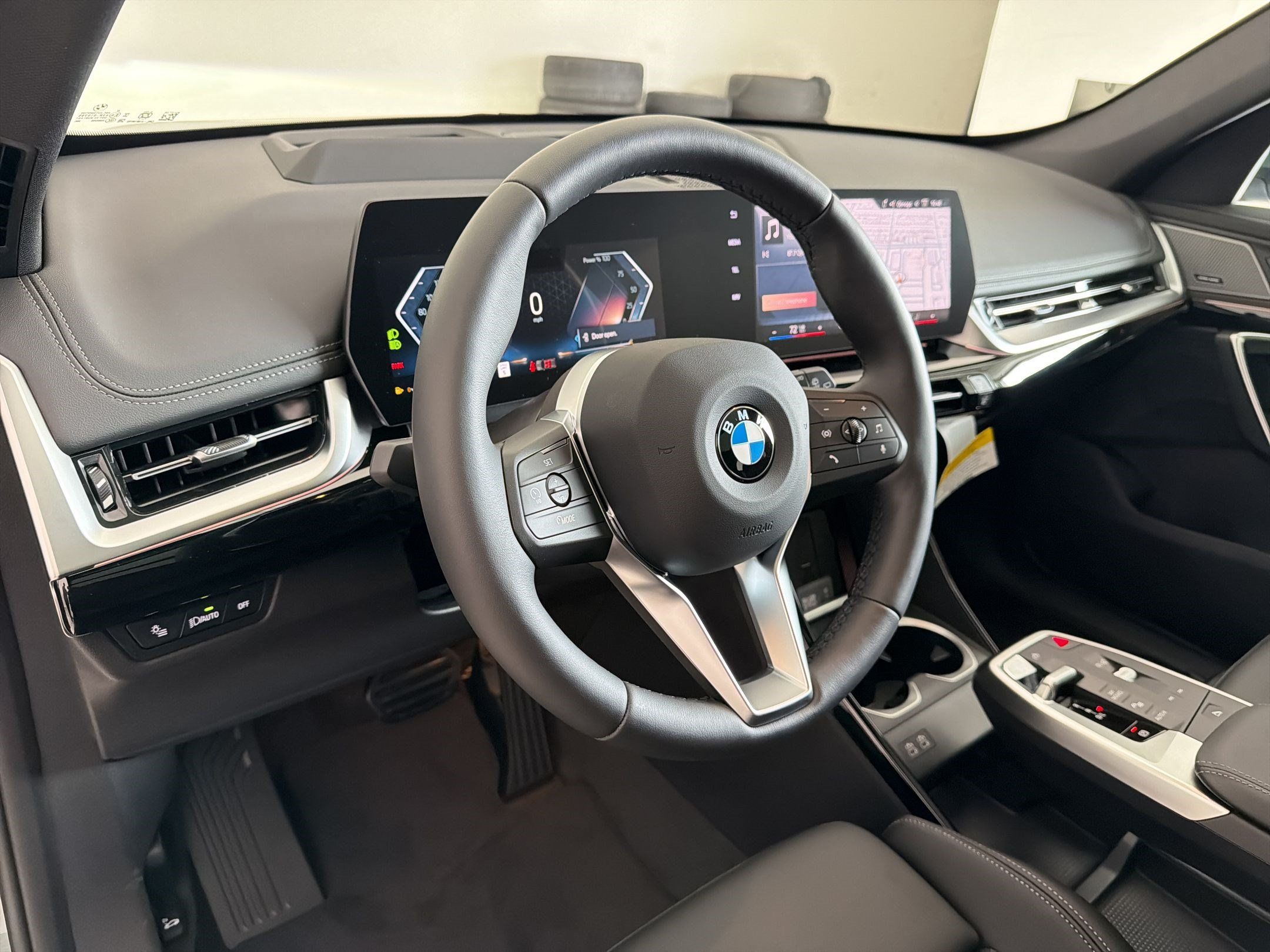 New 2026 BMW X1 xDrive28i w/ Technology Package AWD/4WD image 4