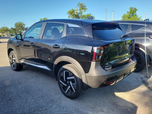 Certified 2025 Nissan Kicks SV FWD image 4