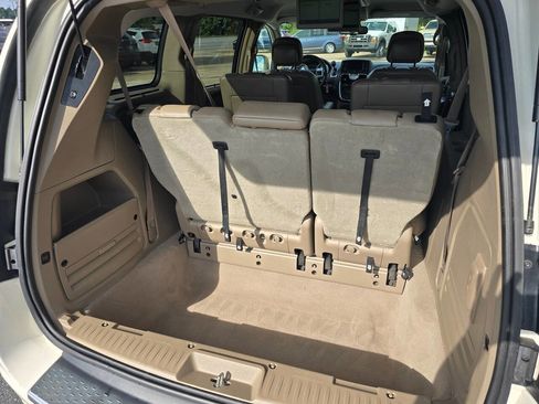 Used 2011 Chrysler Town & Country Touring-L w/ Entertainment Group #2 image 18