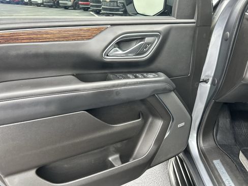 Used 2021 Chevrolet Suburban High Country AWD/4WD image 19