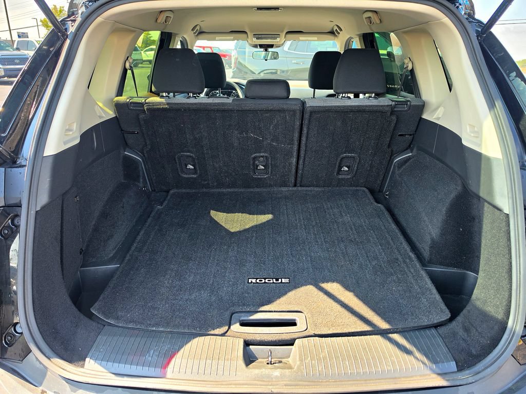 Used 2023 Nissan Rogue SV FWD image 5