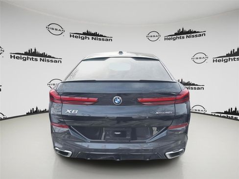 Used 2024 BMW X6 xDrive40i w/ Premium Package image 3