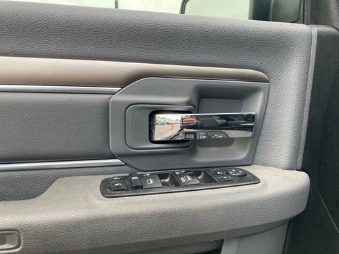 Used 2017 RAM 1500 Lone Star AWD/4WD image 11