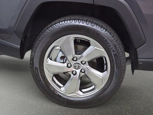 Used 2020 Toyota RAV4 Limited AWD/4WD image 36