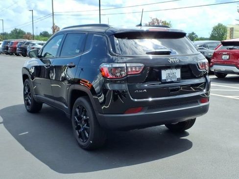 New 2026 Jeep Compass Latitude AWD/4WD image 4
