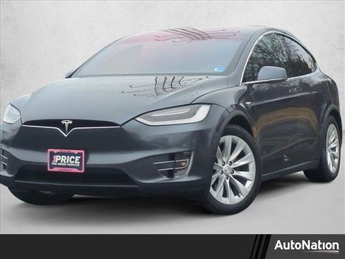Used 2018 Tesla Model X P100D image 1