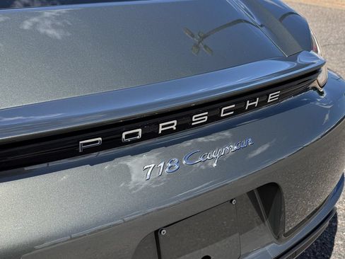 Used 2022 Porsche 718 Cayman w/ Premium Package RWD image 8