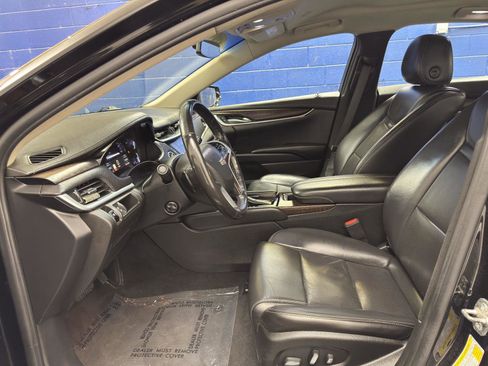 Used 2019 Cadillac XTS Luxury image 16