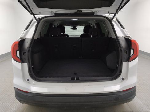 Used 2020 GMC Terrain SLE FWD image 29