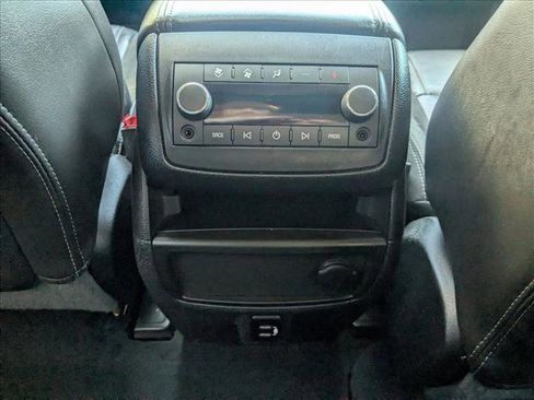 Used 2017 Chevrolet Traverse LT image 18