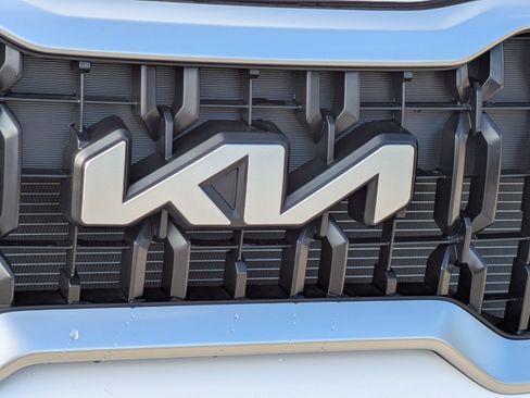 New 2025 Kia Telluride LX image 13