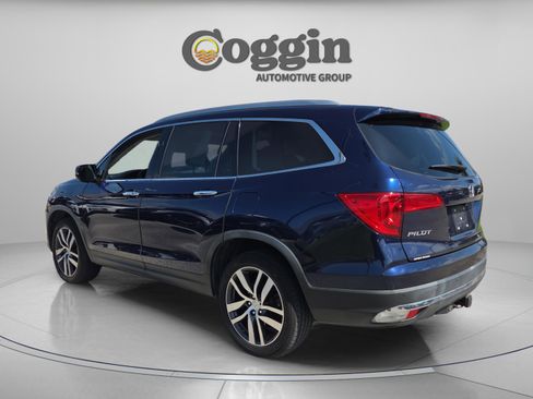 Used 2017 Honda Pilot Touring image 3