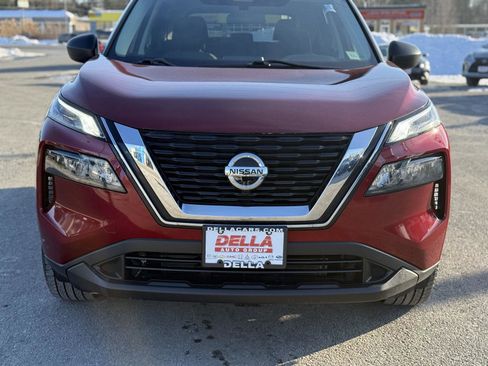 Used 2021 Nissan Rogue S image 2