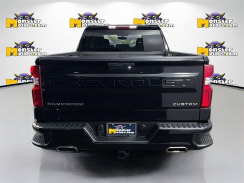 Used 2021 Chevrolet Silverado 1500 Custom image 6