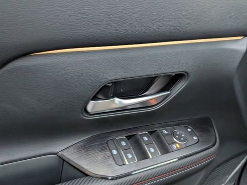 New 2025 Nissan Kicks SR image 6