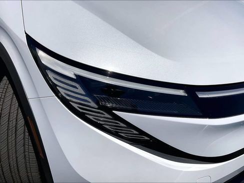 New 2026 Nissan Leaf Platinum+ FWD image 10