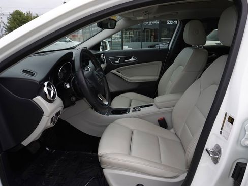 Used 2018 Mercedes-Benz GLA 250 4MATIC image 23