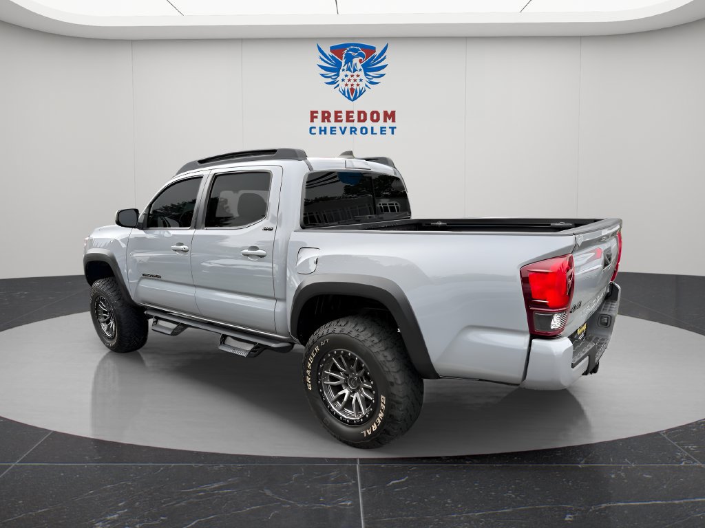 Used 2021 Toyota Tacoma SR5 w/ Trail Edition AWD/4WD image 3