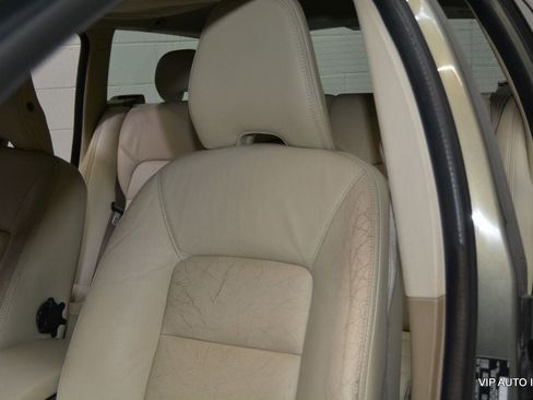 Used 2010 Volvo XC70 3.2 image 13