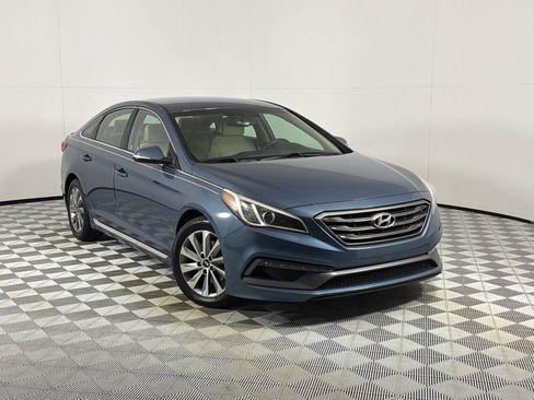 Used 2017 Hyundai Sonata Sport FWD image 2