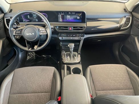 Used 2025 Kia Seltos S image 34
