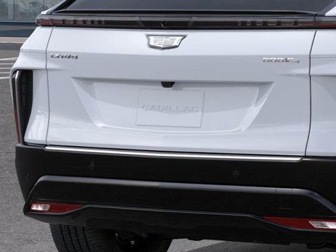 New 2026 Cadillac Lyriq Premium Luxury w/ LPO, Floor Liner Package AWD/4WD image 14