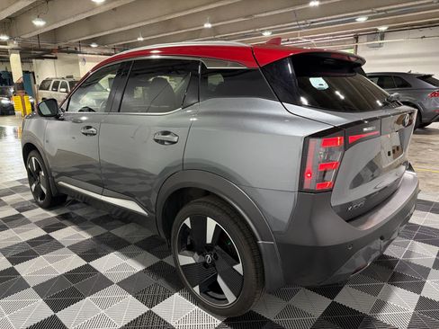 Certified 2025 Nissan Kicks SR AWD/4WD image 2