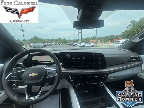 Used 2025 Chevrolet Tahoe Premier AWD/4WD image 10