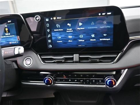 Used 2025 Chevrolet Equinox RS w/ Safety and Technology Package image 10