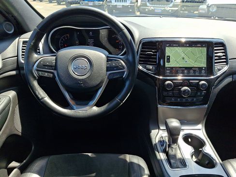 Used 2020 Jeep Grand Cherokee Altitude AWD/4WD image 11