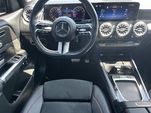 Used 2024 Mercedes-Benz GLB 250 image 9