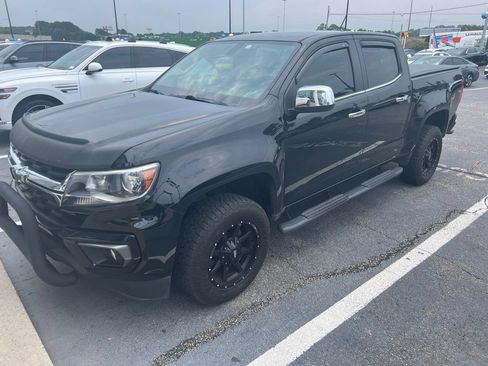 Used 2021 Chevrolet Colorado LT w/ LT Convenience Package RWD image 2