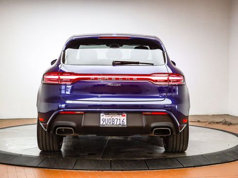 Certified 2025 Porsche Macan AWD/4WD image 7