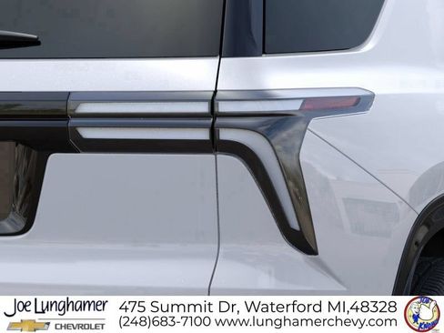 New 2026 Chevrolet Traverse RS w/ LPO, Floor Liner Package AWD/4WD image 23