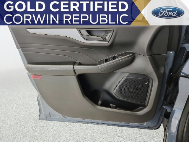 Certified 2023 Ford Escape Active AWD/4WD image 22