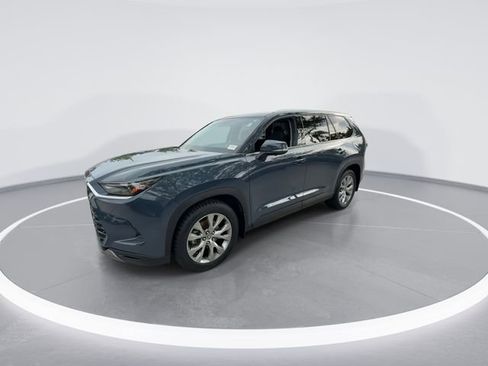 Used 2024 Toyota Grand Highlander AWD image 4