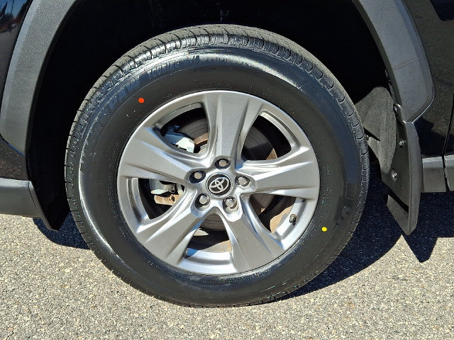 Used 2025 Toyota RAV4 XLE w/ Convenience Package FWD image 8