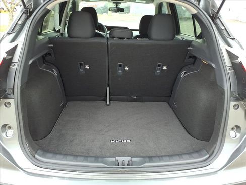 Used 2024 Nissan Kicks SV FWD image 10