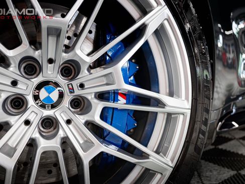 Used 2025 BMW M3 w/ M Carbon Exterior Package RWD image 5