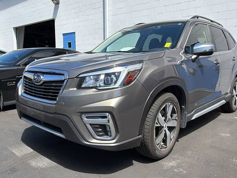 Used 2020 Subaru Forester Touring AWD/4WD image 4