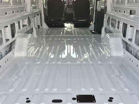 New 2026 Ford Transit 250 148 High Roof Extended RWD image 7