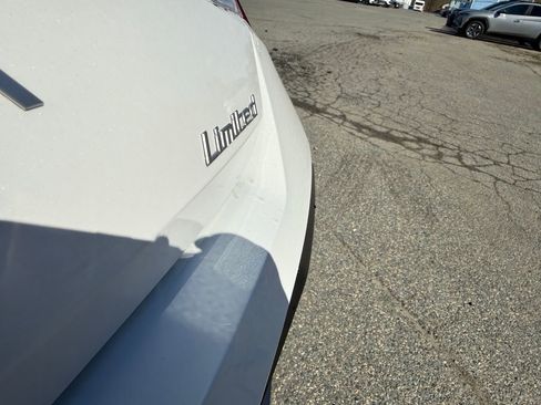 New 2026 Hyundai Elantra Limited FWD image 10