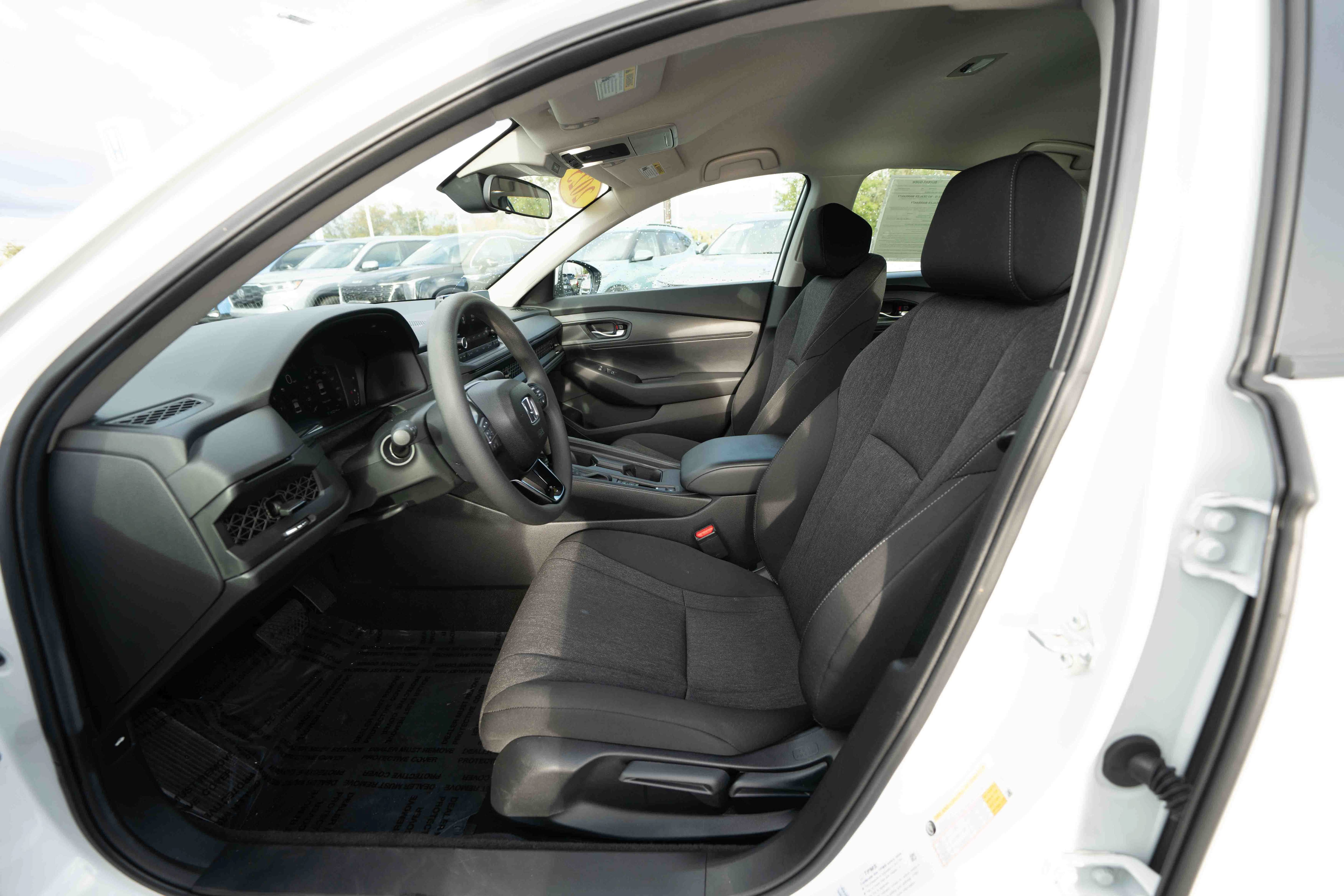 Certified 2025 Honda Accord LX image 9